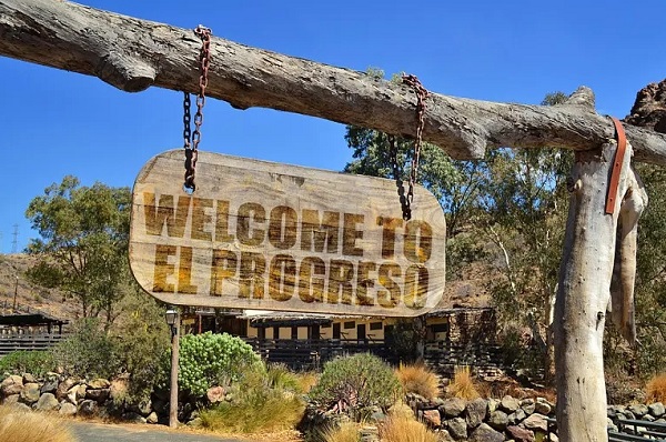 廣告標識制作:激光打標機vs傳統工藝 廣告標識制作:激光打標機vs傳統工藝