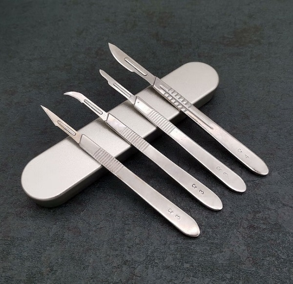 1725435867274985.jpg 手術刀激光打標.jpg