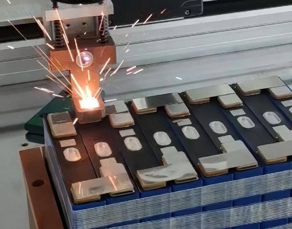 鋰電池激光焊接機的激光傳輸效率 鋰電池激光焊接機的激光傳輸效率