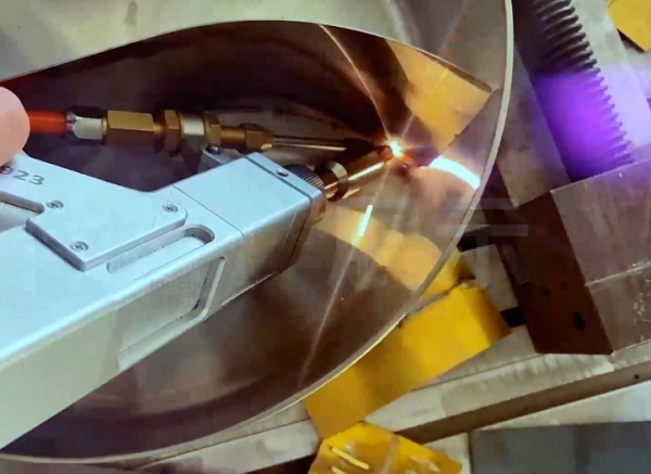 激光焊接機上用的45度鏡片有什么用？