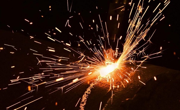 激光焊接機焊接時火花過大怎么處理? 激光焊接機焊接時火花過大怎么處理?