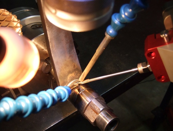 YAG激光焊接機光斑變成橢圓的原因 YAG激光焊接機光斑變成橢圓的原因