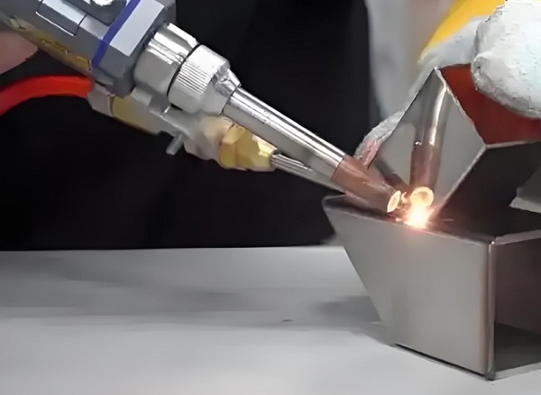 手持激光焊接機 手持激光焊接機