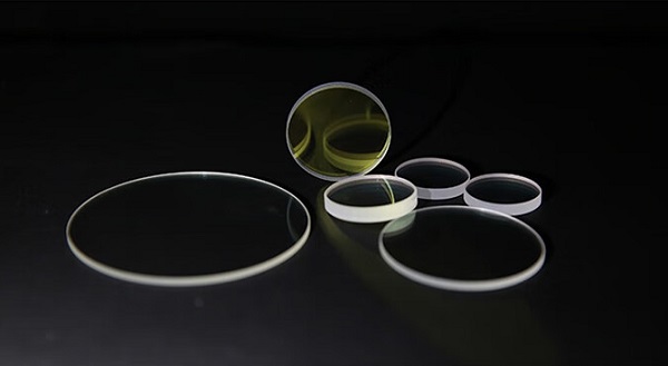 激光焊接機射頭上鏡片的作用 激光焊接機射頭上鏡片的作用