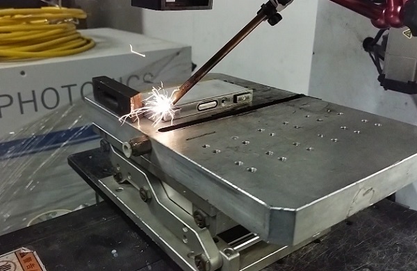 鋰電池激光焊接機:鋰電池封口激光焊接 鋰電池激光焊接機:鋰電池封口激光焊接