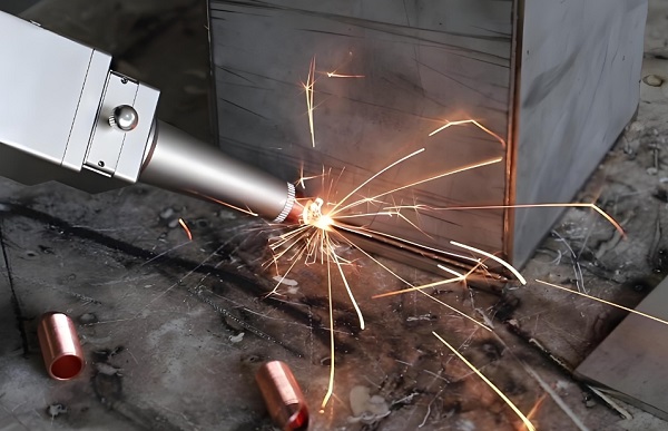 不同類型的激光焊接機可以用同一種保護氣體嗎? 不同類型的激光焊接機可以用同一種保護氣體嗎?