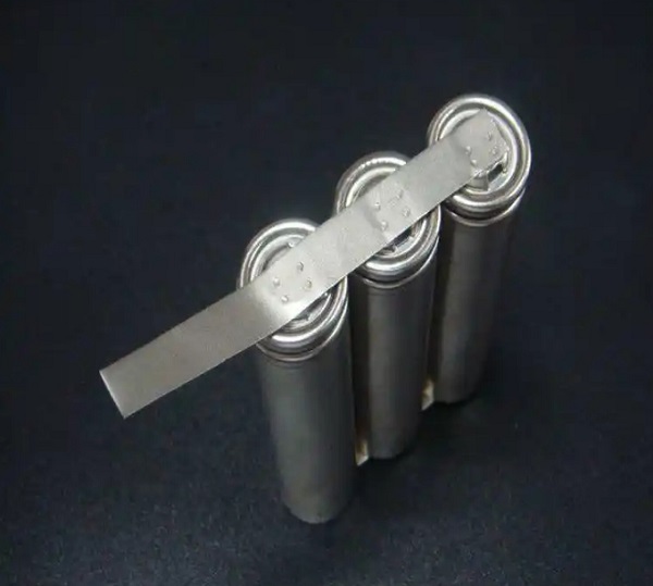 不同材質的鋰電池極耳對鋰電池激光焊機有什么要求？