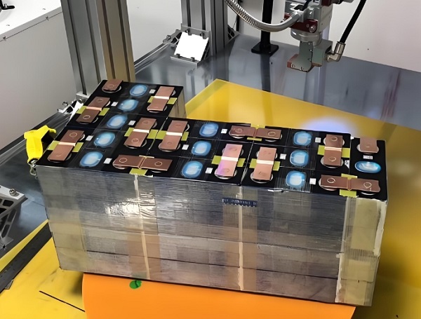 激光焊接機:助力節(jié)能與穩(wěn)定生產(chǎn) 激光焊接機:助力節(jié)能與穩(wěn)定生產(chǎn)