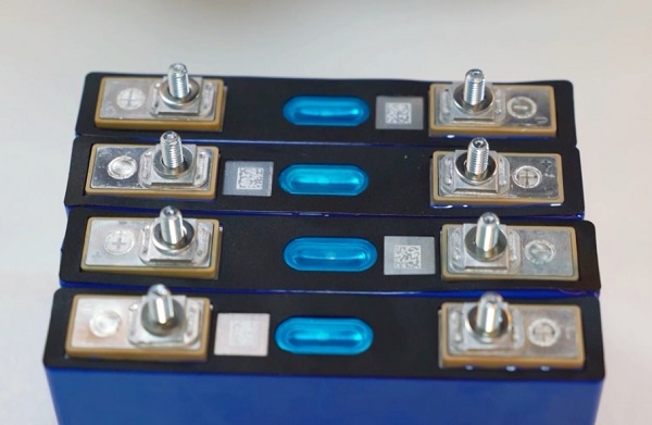 鋰電池激光焊接機在焊接過程中,如何避免焊接變形? 鋰電池激光焊接機在焊接過程中,如何避免焊接變形?